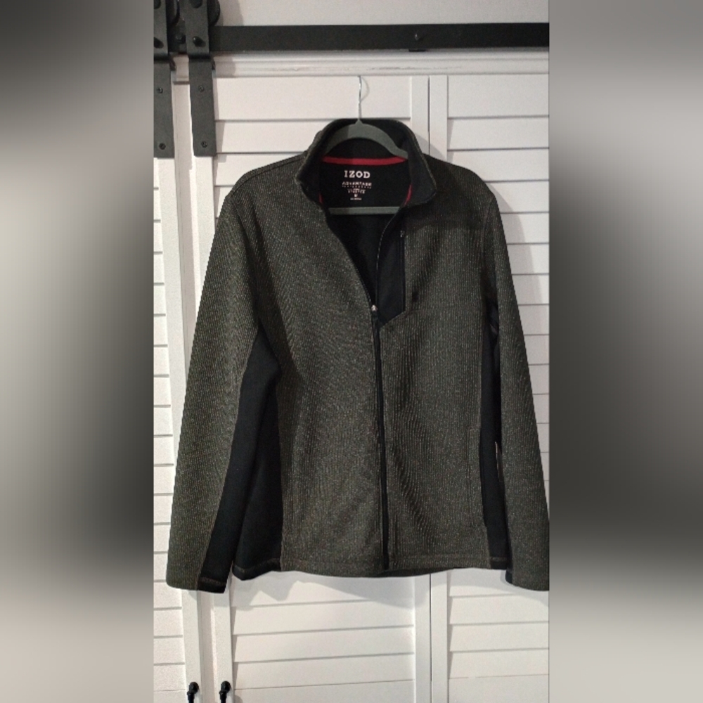 Men's Izod advantage performance, stretch size medium zipper jacket.